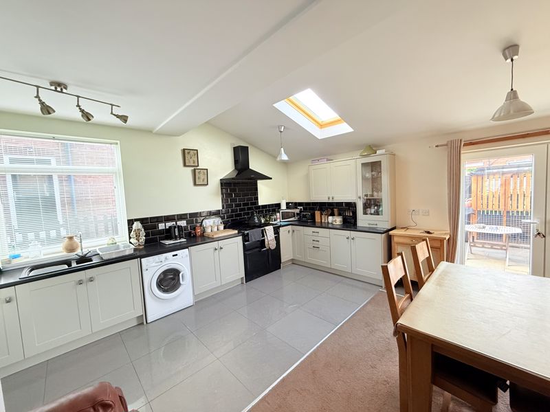 Kitchen- click for photo gallery